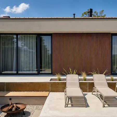 Ze Istrian Design With Massage Pool * Vela Traba