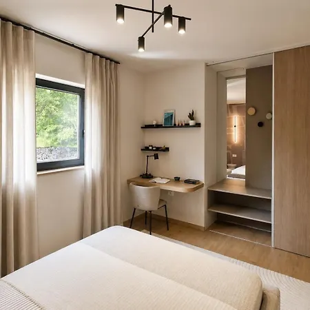 Ze Istrian Design With Massage Pool